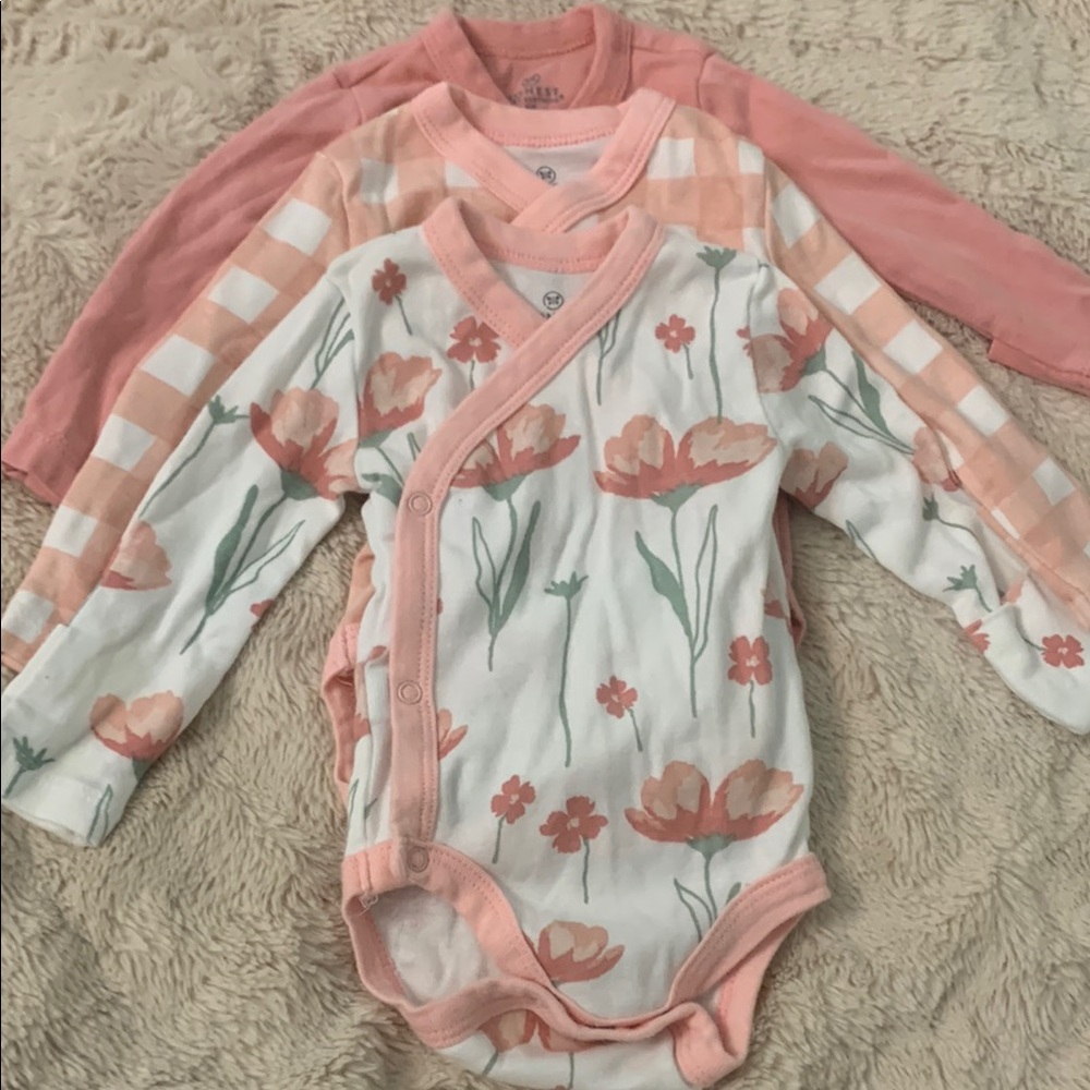 The Honest Company Pink and White Floral Bodysuit Set